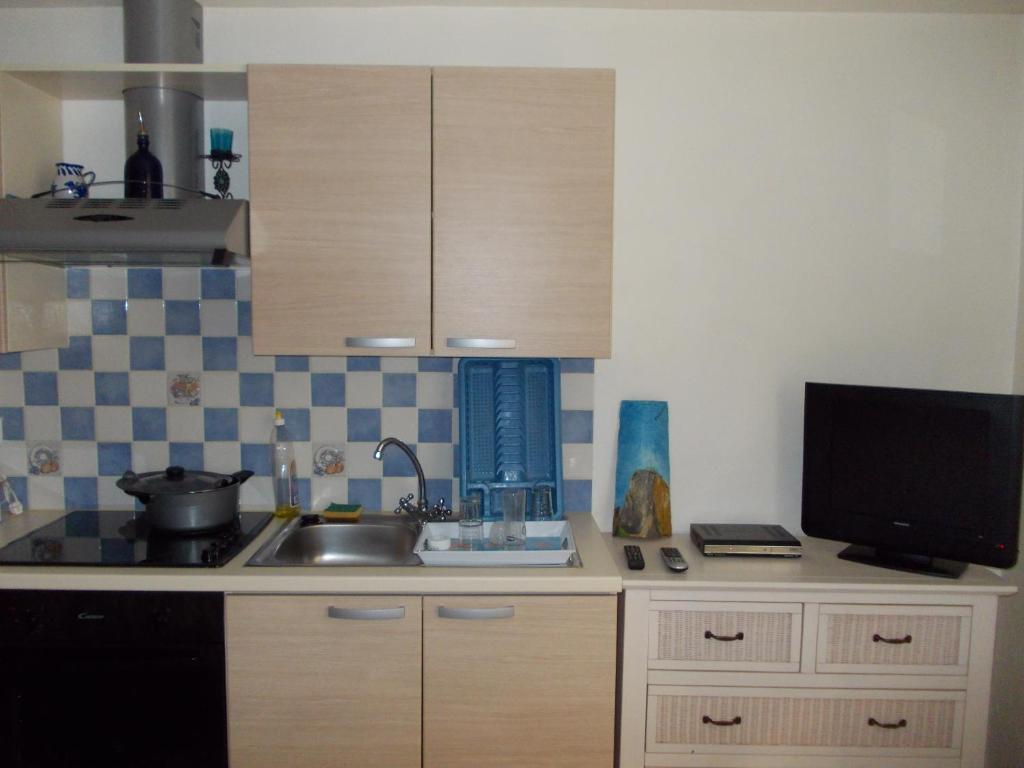 Studios Castellane Bagian luar foto