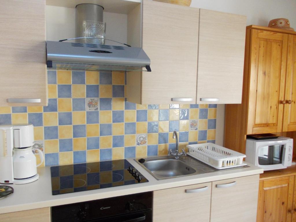 Studios Castellane Bagian luar foto